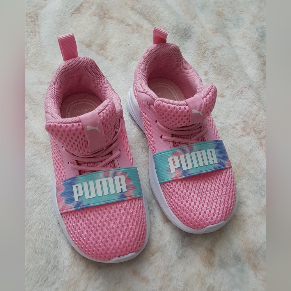Nwot Kinderfit Puma sneakers